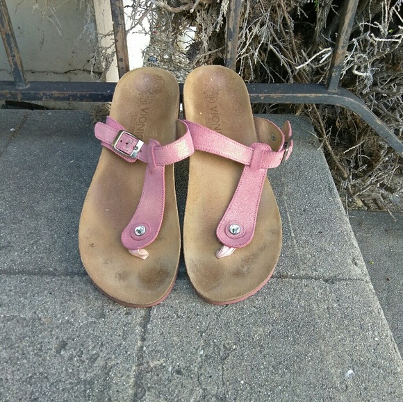 vionic rhinestone sandals